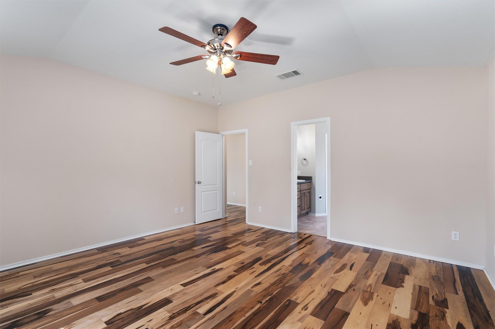 12717 Wood Lily TRL