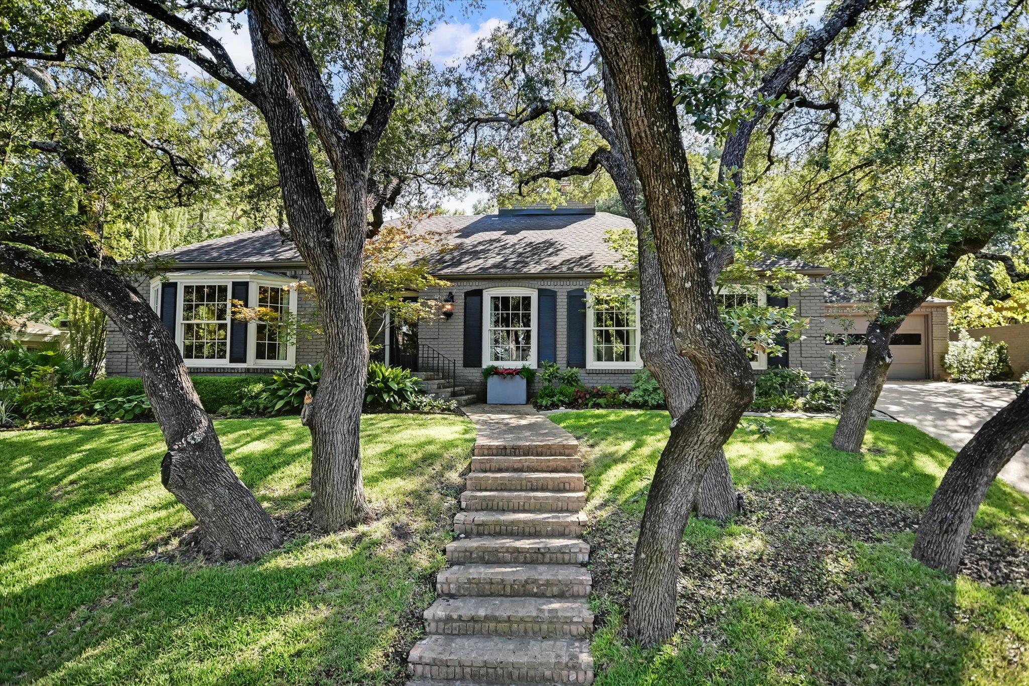 3423 Mount Barker DR