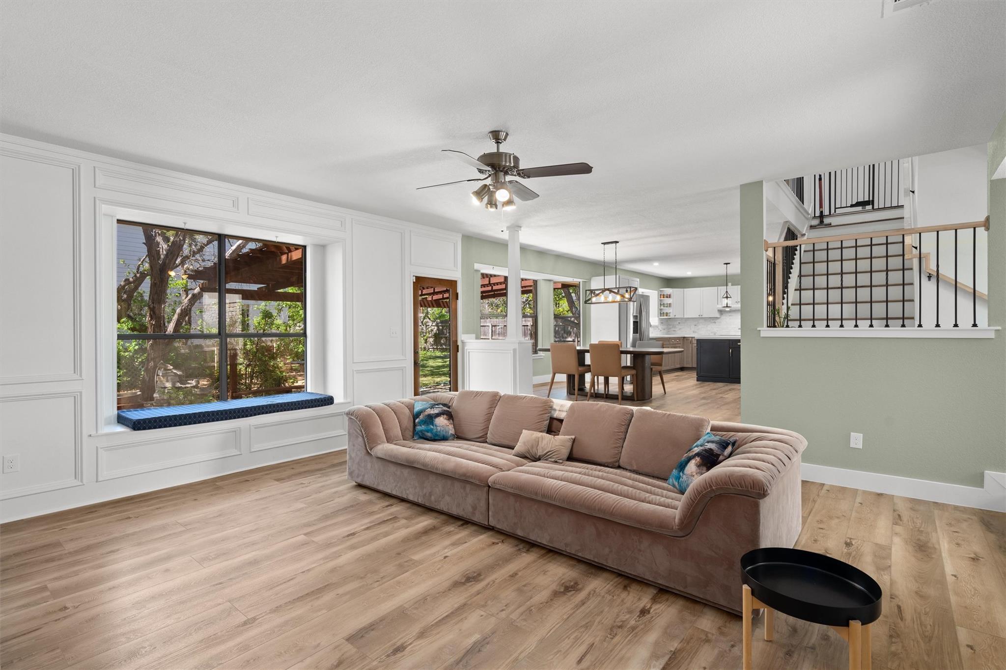 9800 Knotty Pine CV