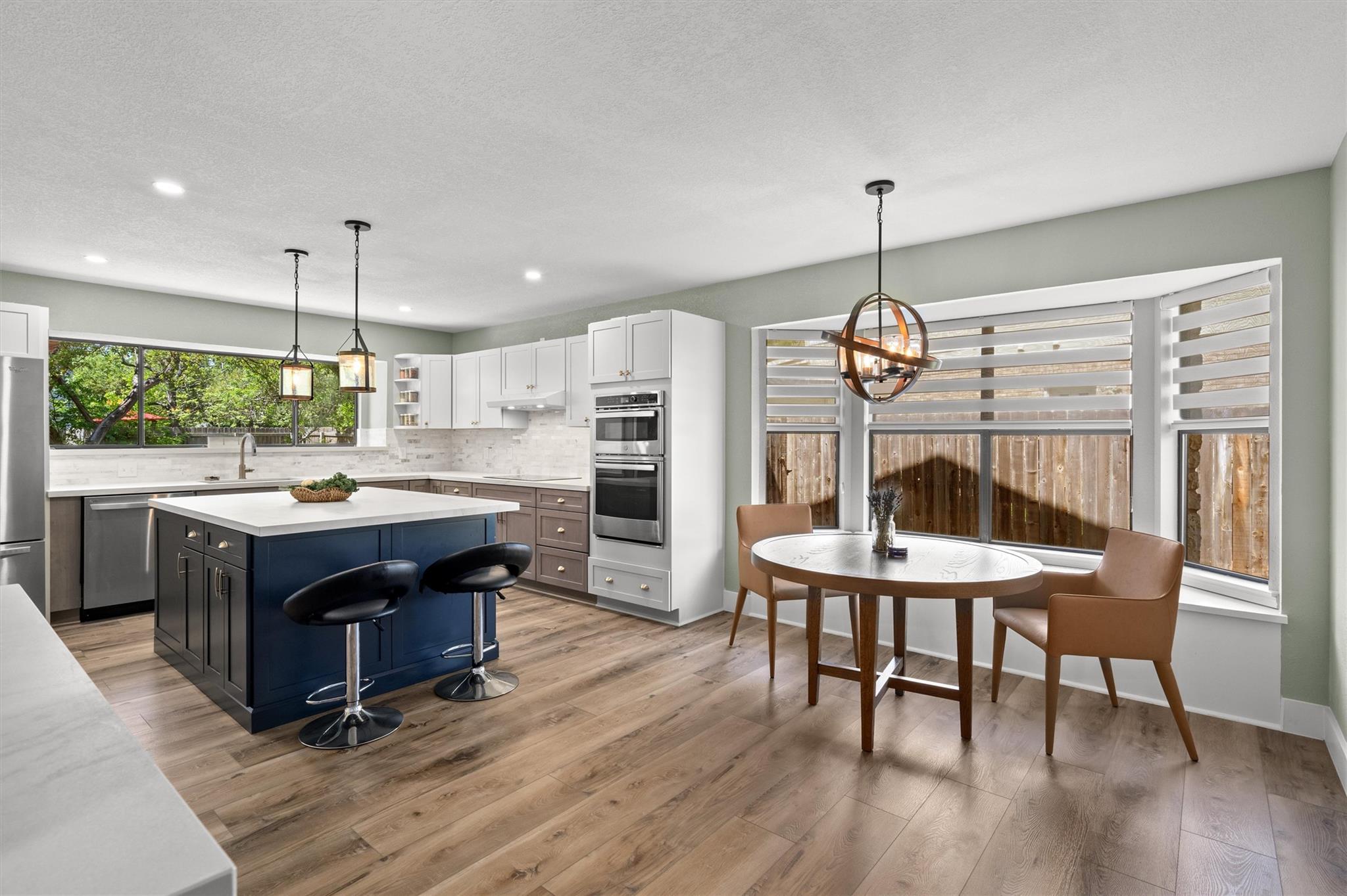 9800 Knotty Pine CV