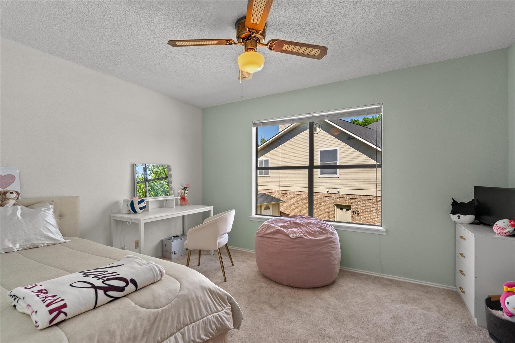 9800 Knotty Pine CV