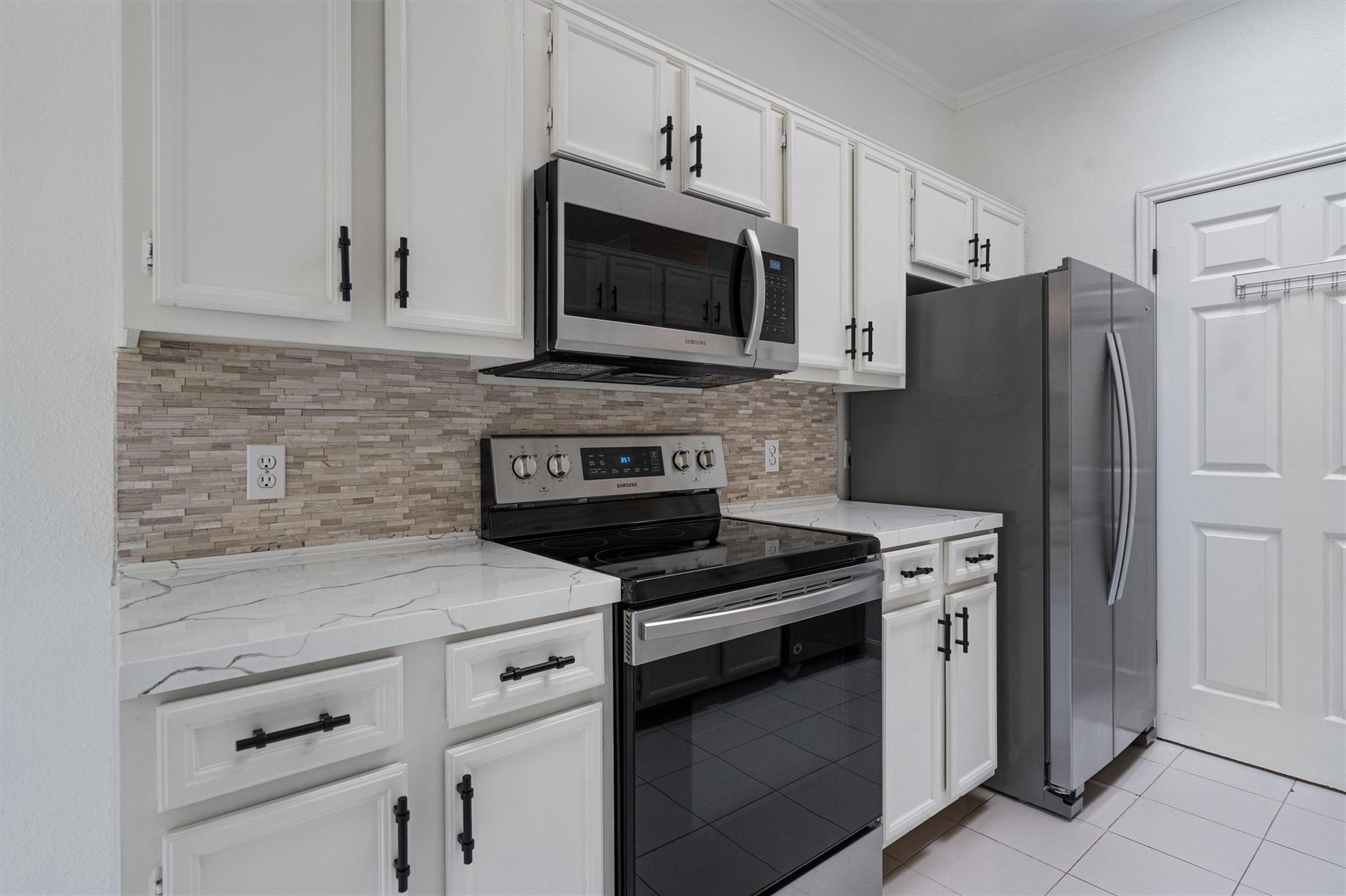 6501 Columbia Oaks CT # 10
