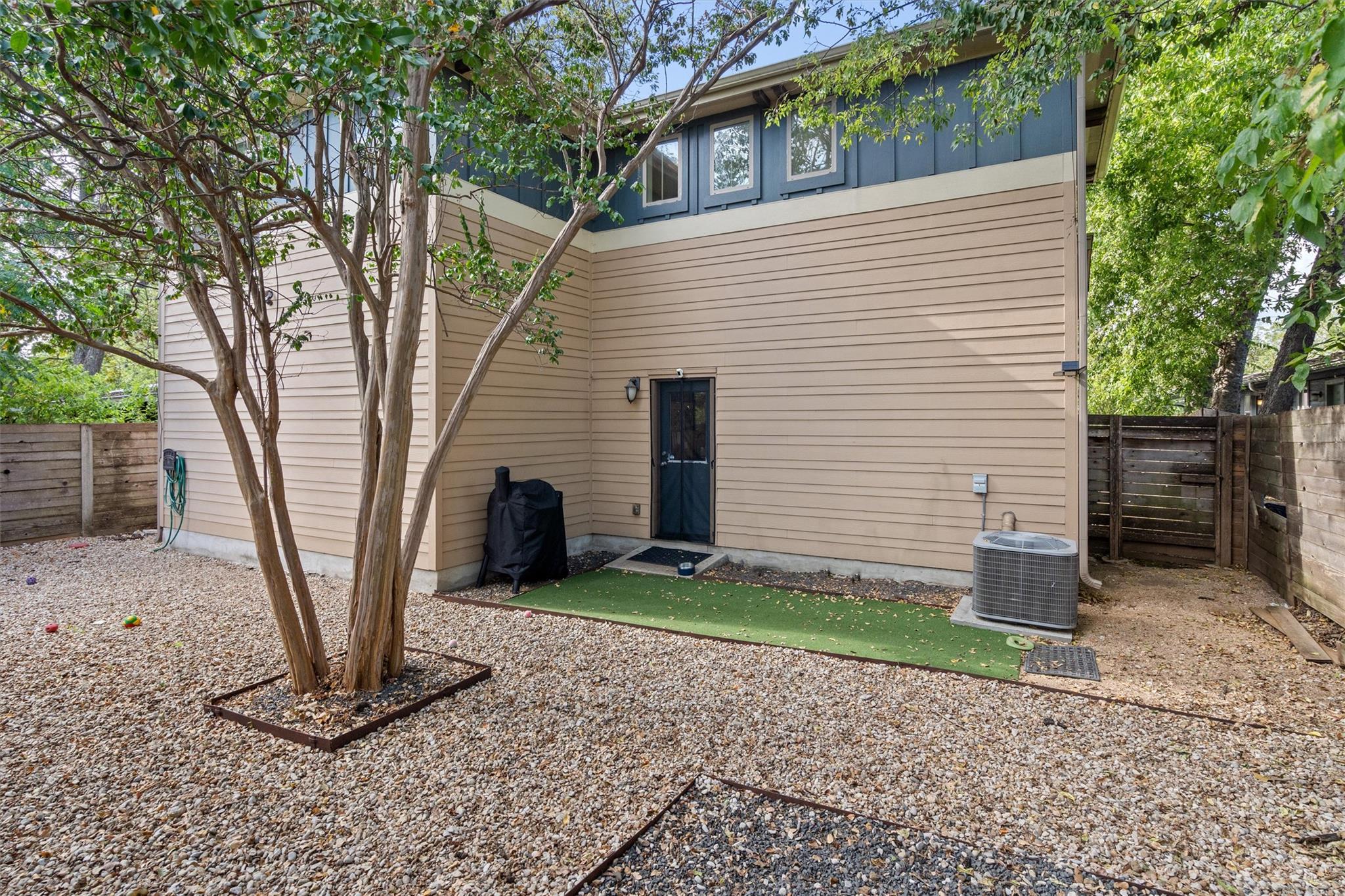 500 W 55th 1/2 ST # B Unit: A and B