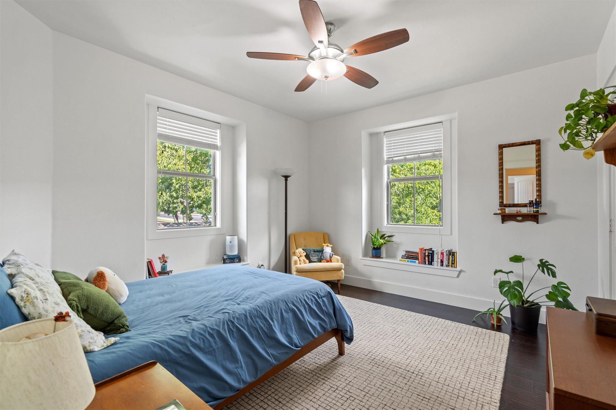 500 W 55th 1/2 ST # B Unit: A and B