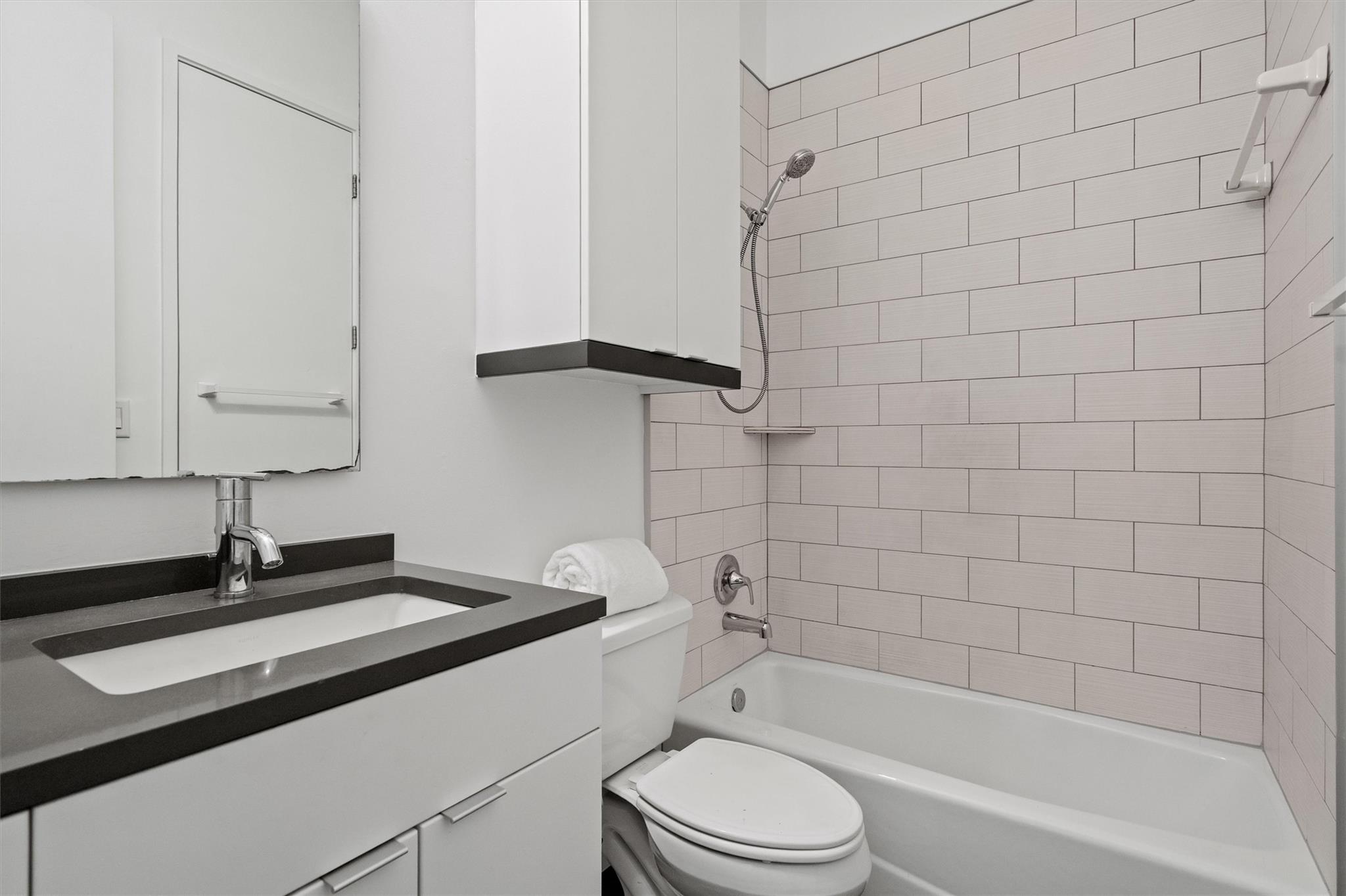 900 Brentwood ST # A