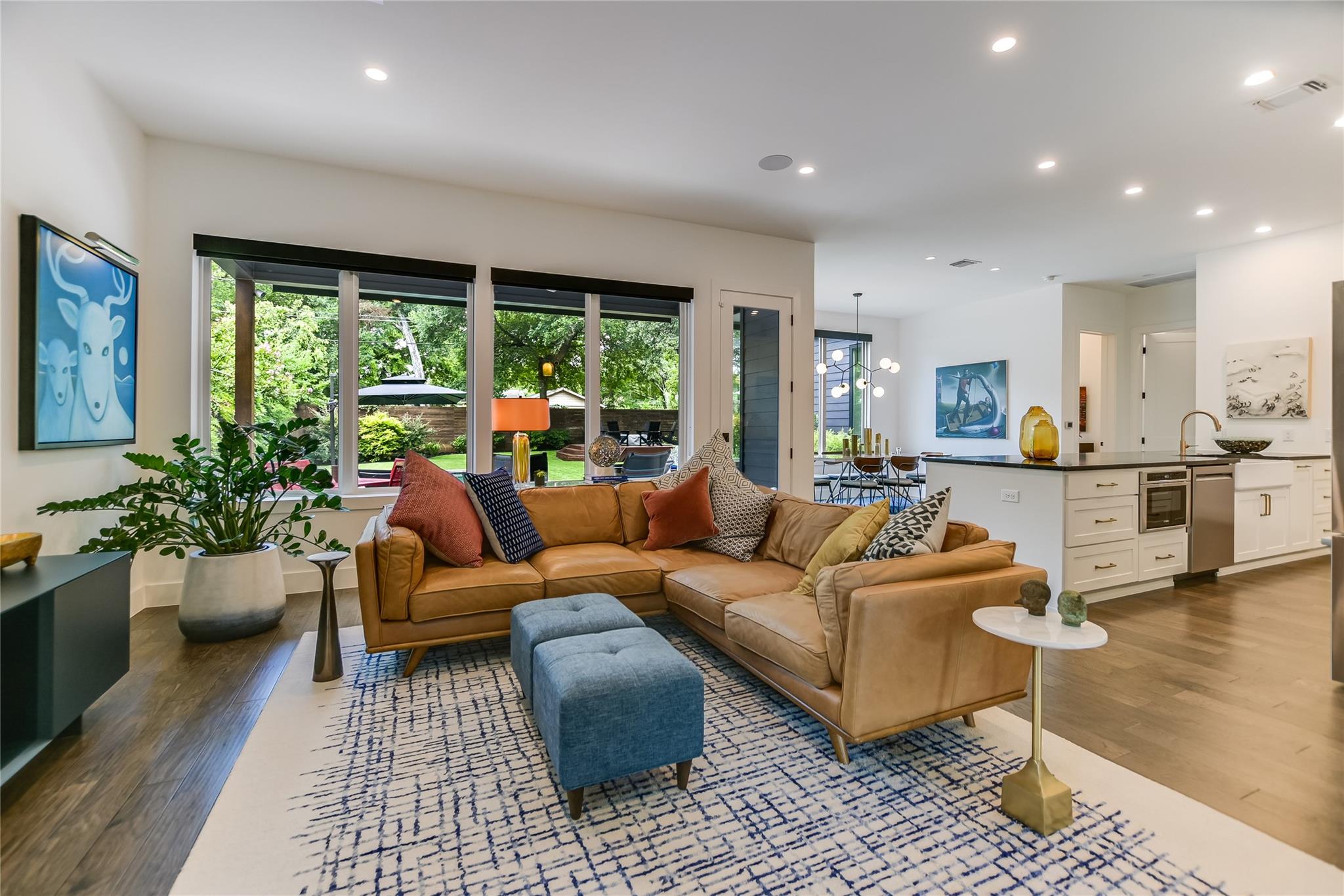 4504 Mount Vernon DR