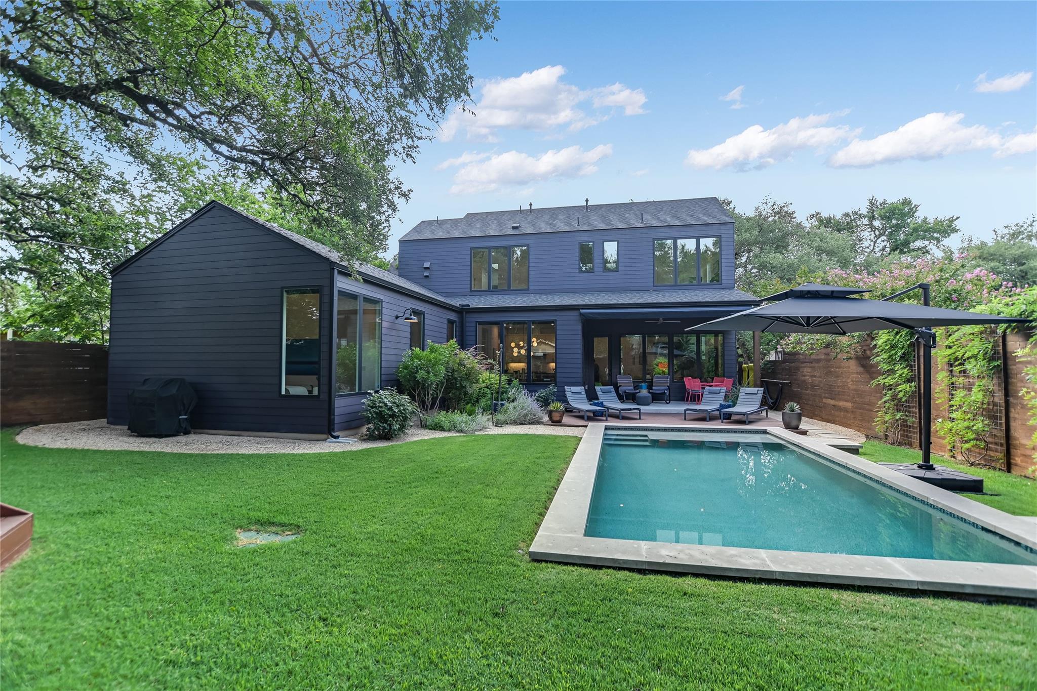 4504 Mount Vernon DR