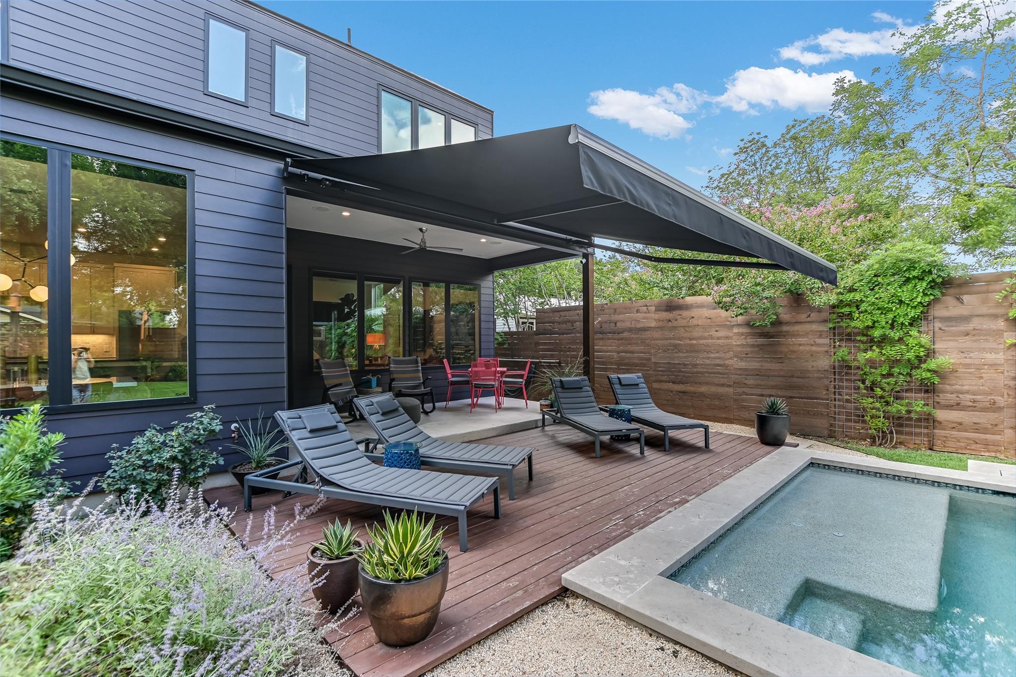 4504 Mount Vernon DR