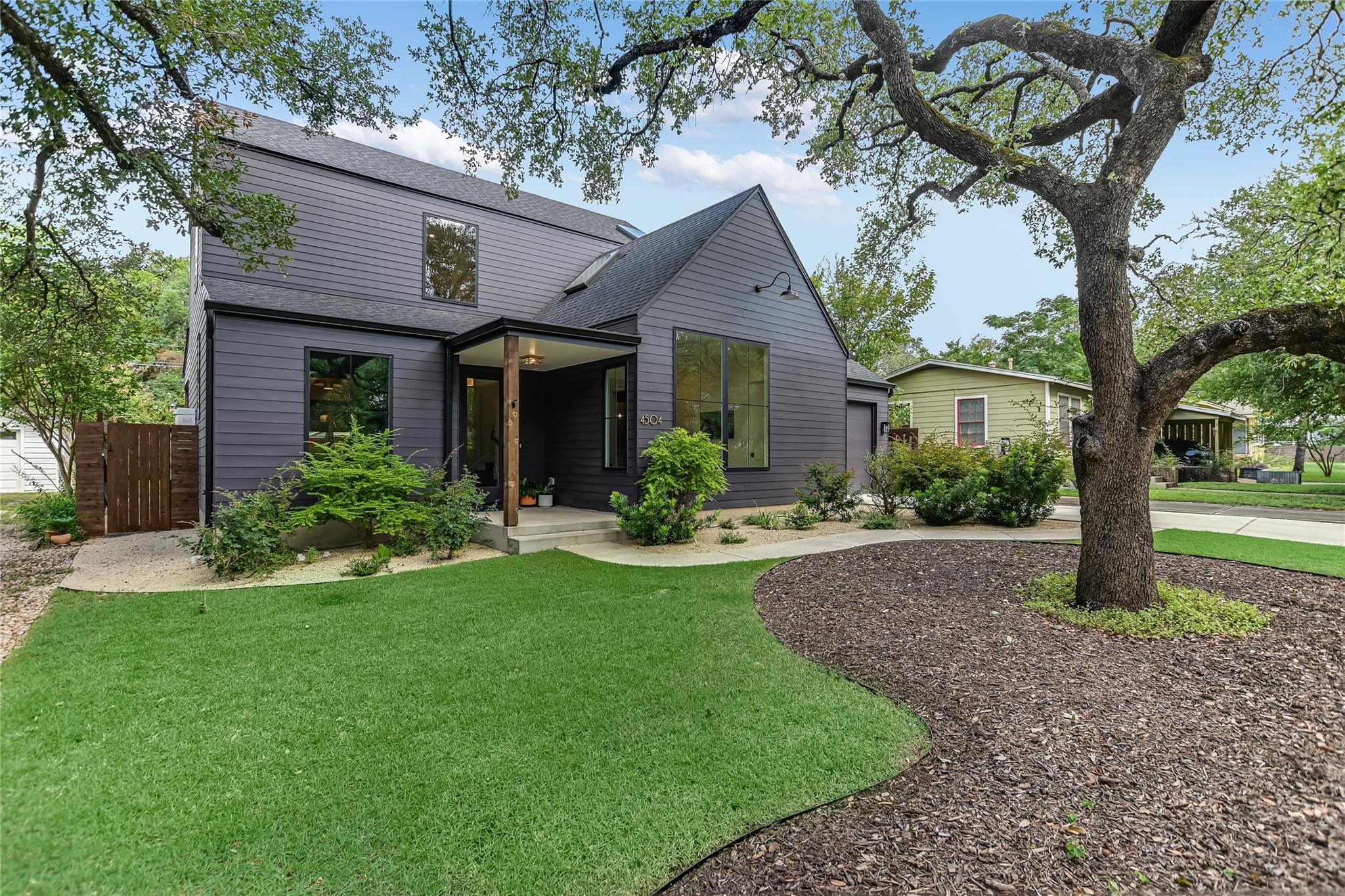 4504 Mount Vernon DR
