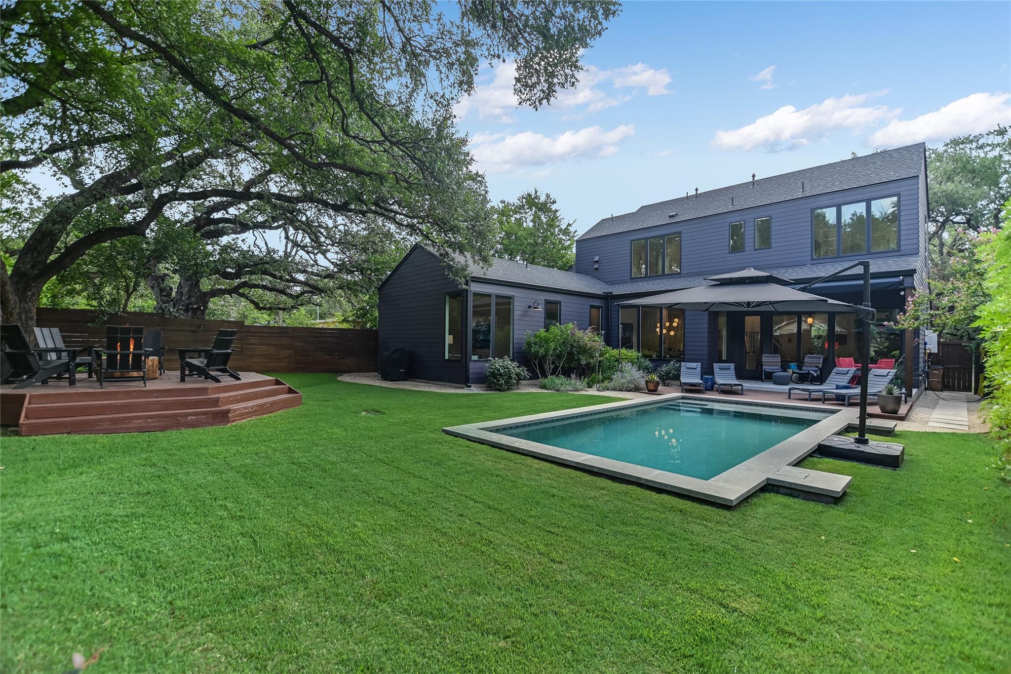 4504 Mount Vernon DR