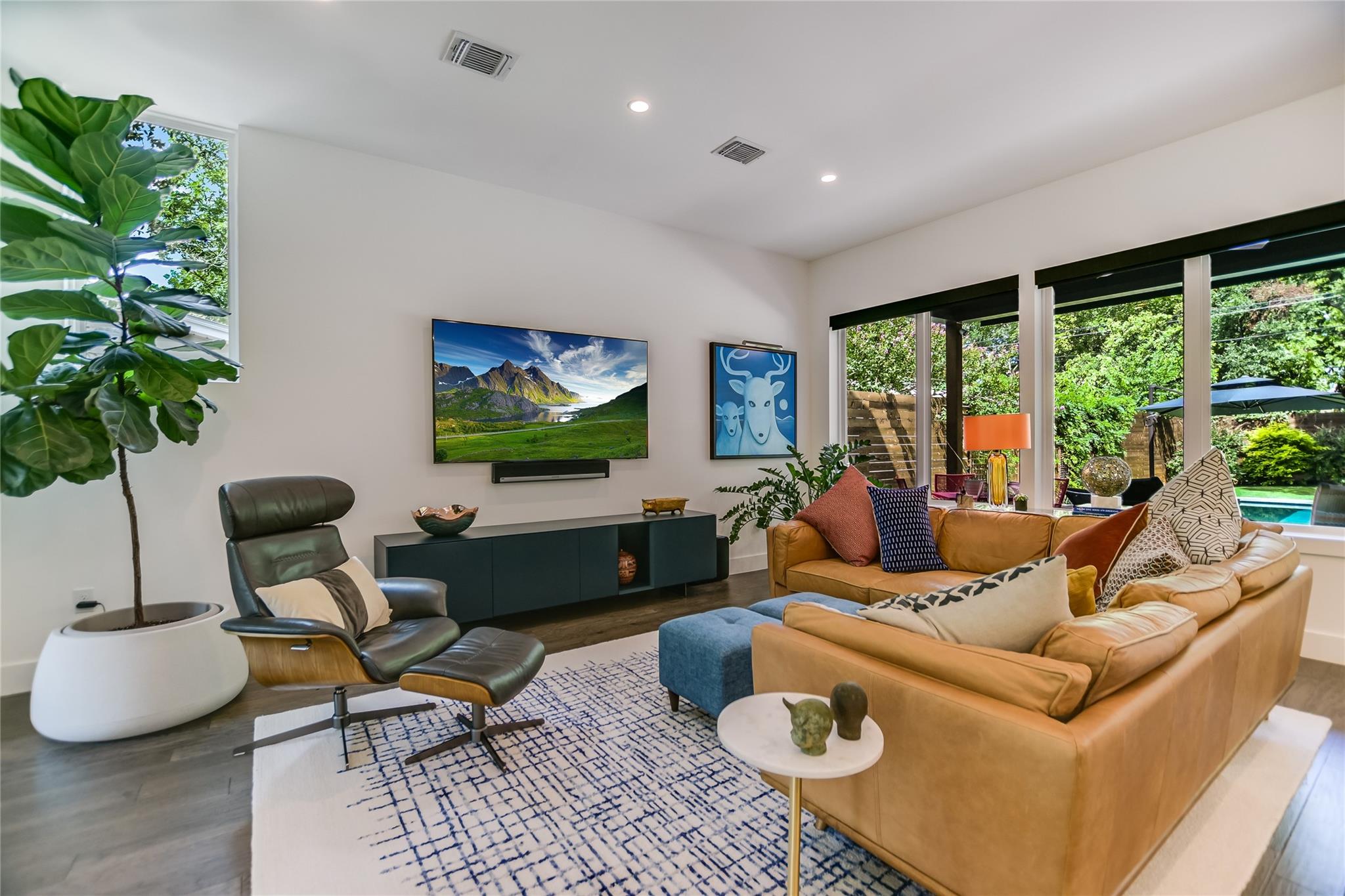 4504 Mount Vernon DR