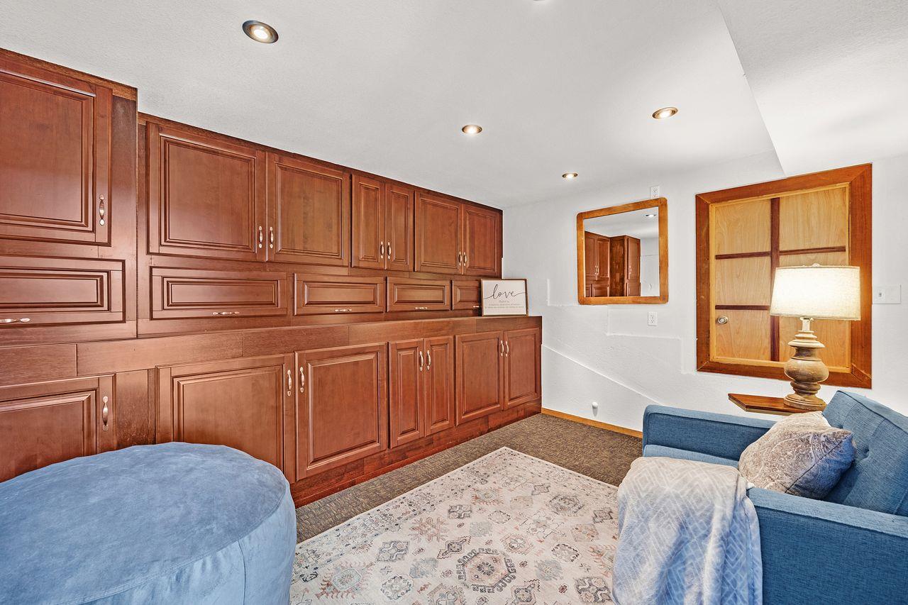 270 Holly Lane