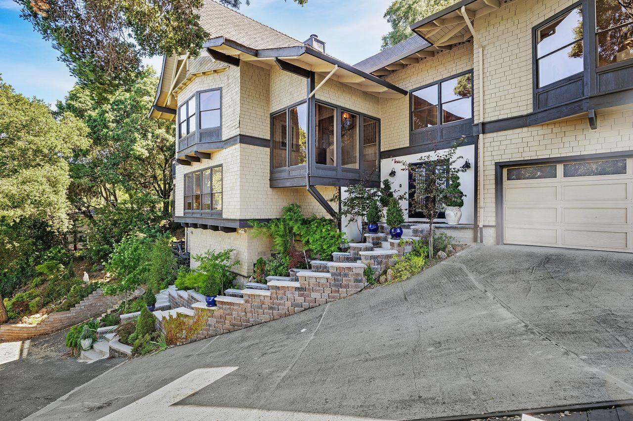 270 Holly Lane