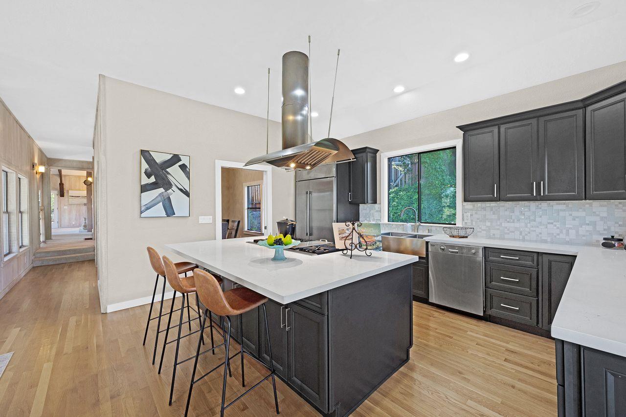 270 Holly Lane