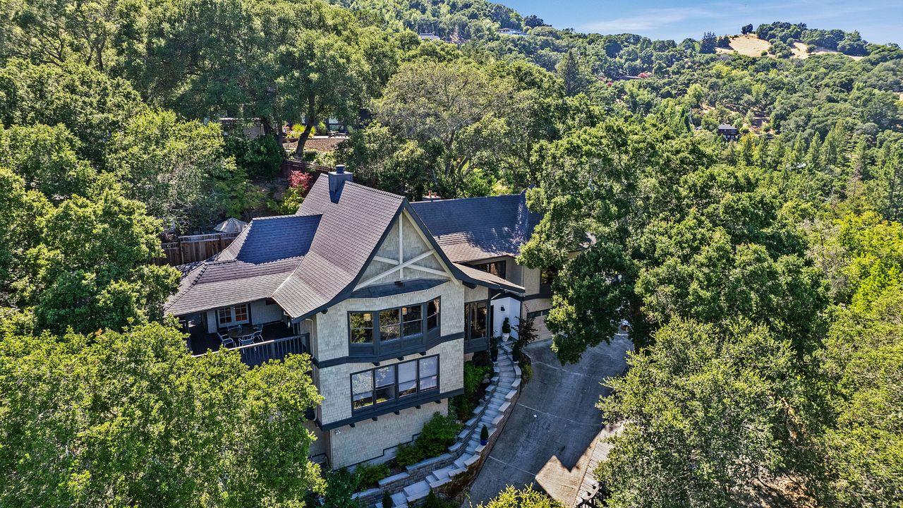 270 Holly Lane