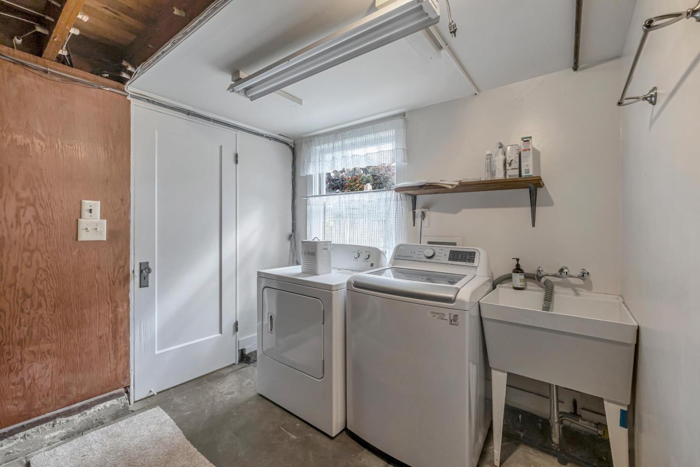247 Delmar WAY