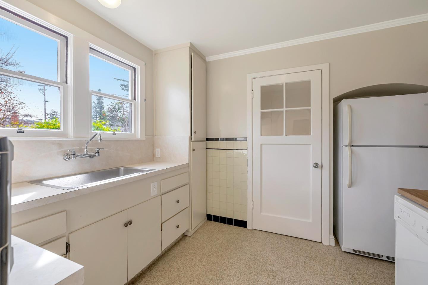247 Delmar WAY