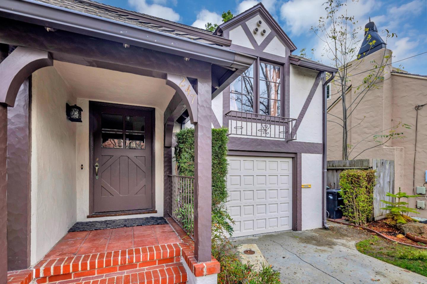 247 Delmar WAY