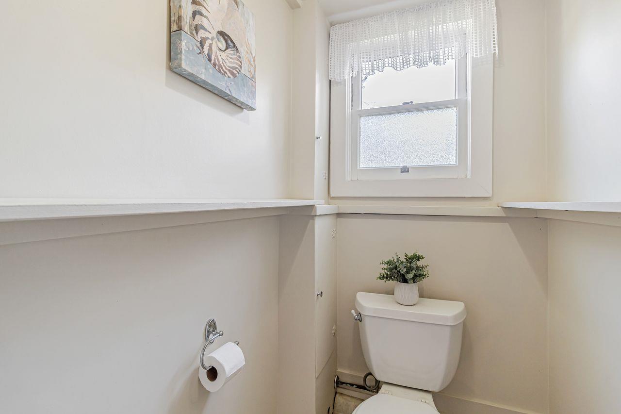 247 Delmar Way