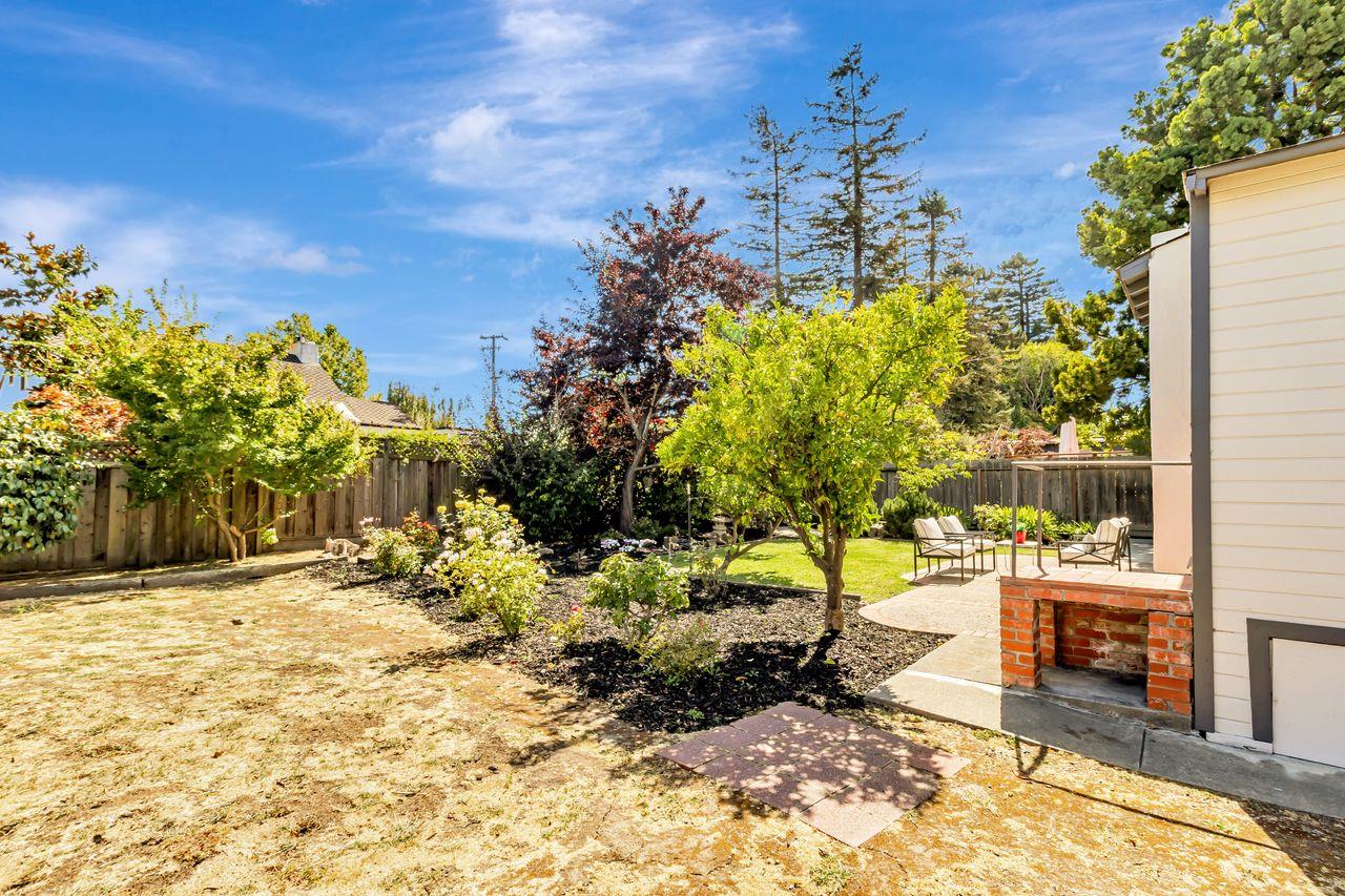 247 Delmar Way