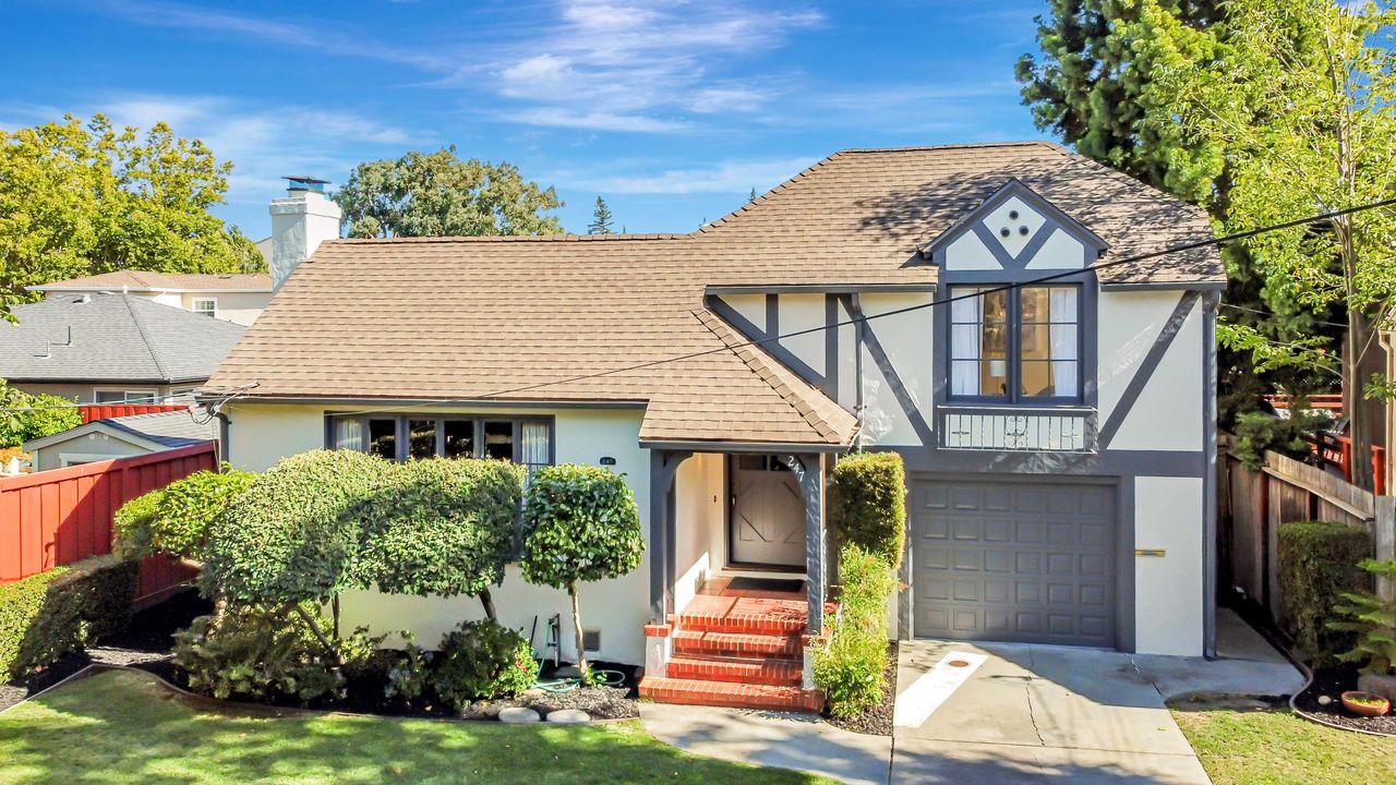 247 Delmar Way