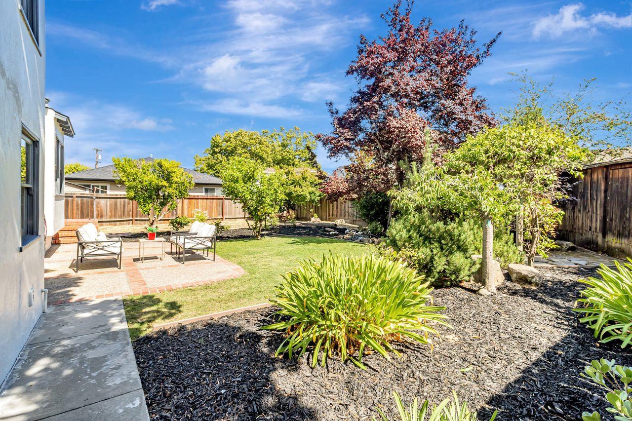 247 Delmar Way