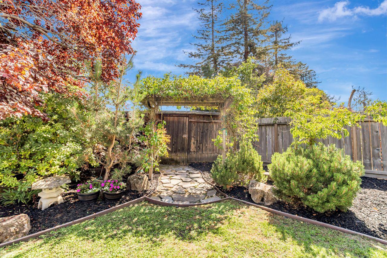247 Delmar Way