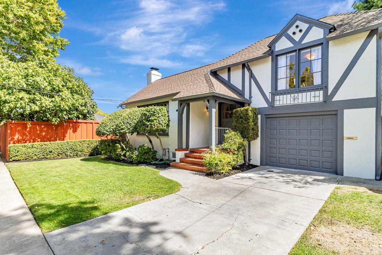 247 Delmar Way