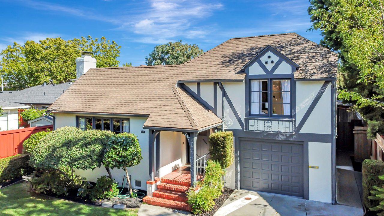 247 Delmar Way