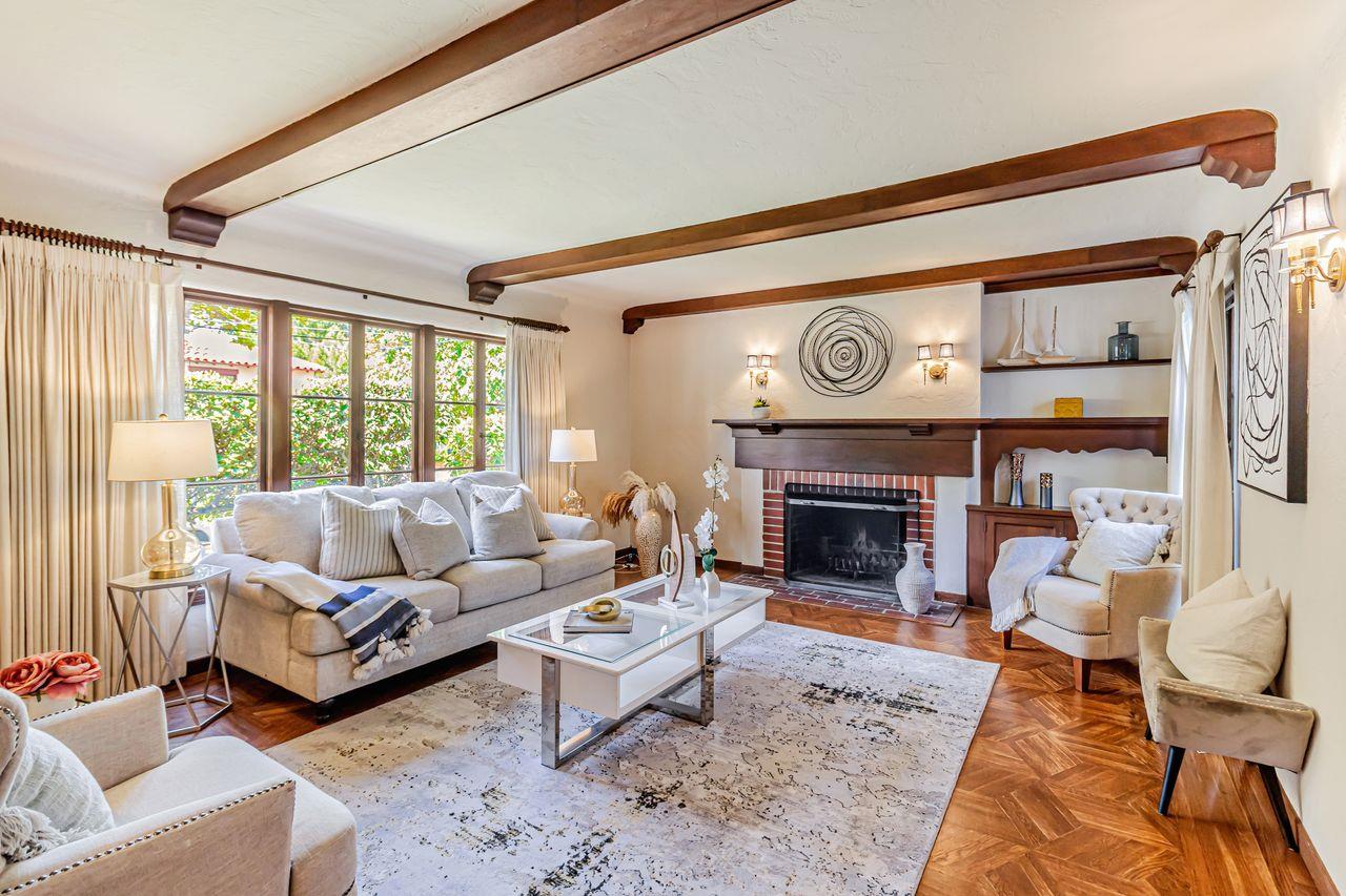 247 Delmar Way