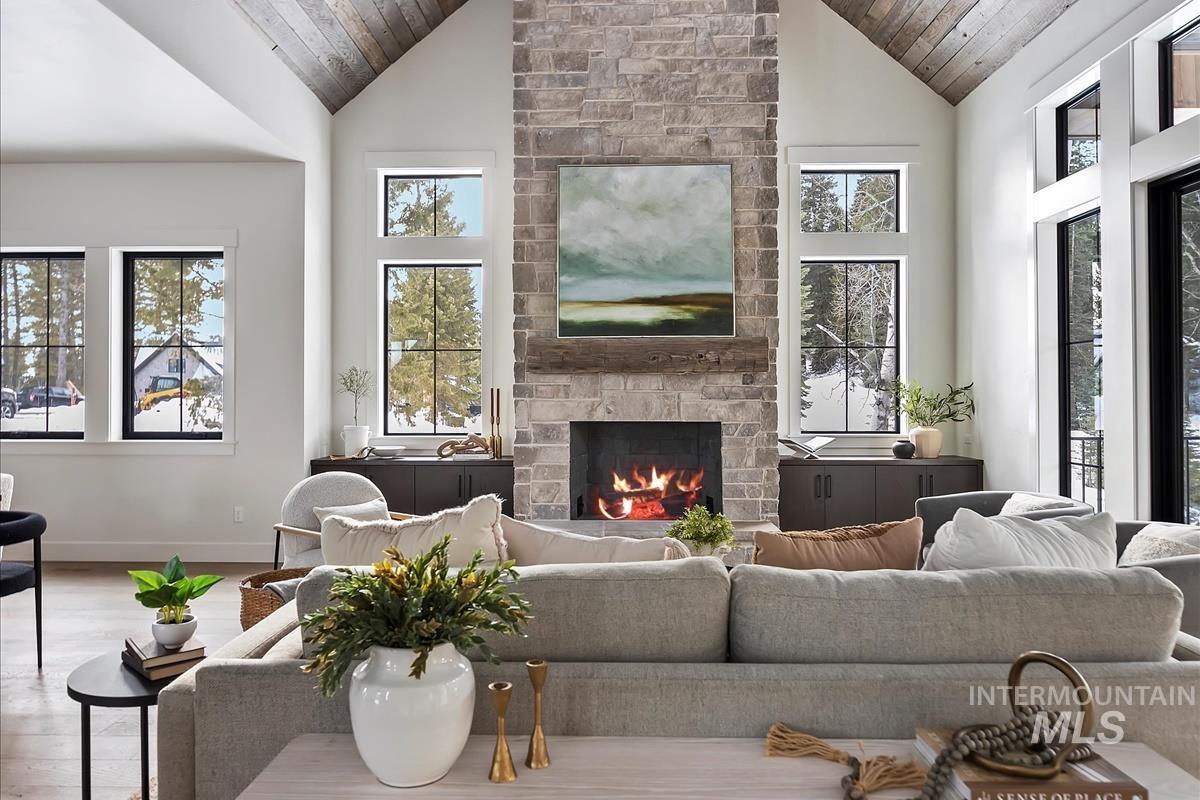 60 Ponderosa Ridge Court