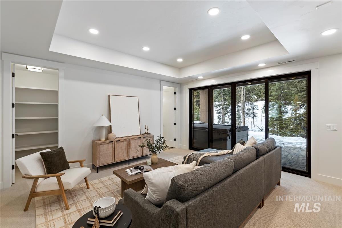 60 Ponderosa Ridge Court