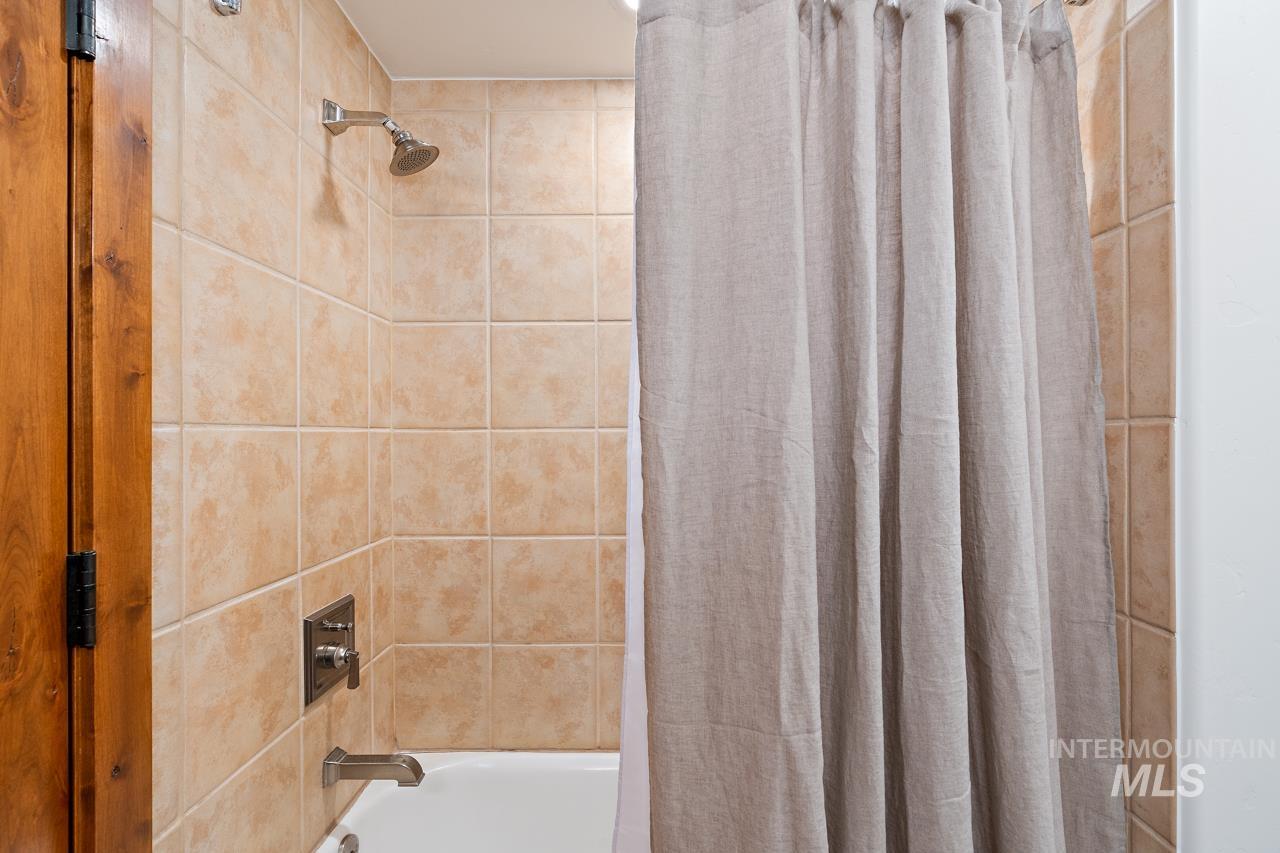 75 Arling Center Ct # 212