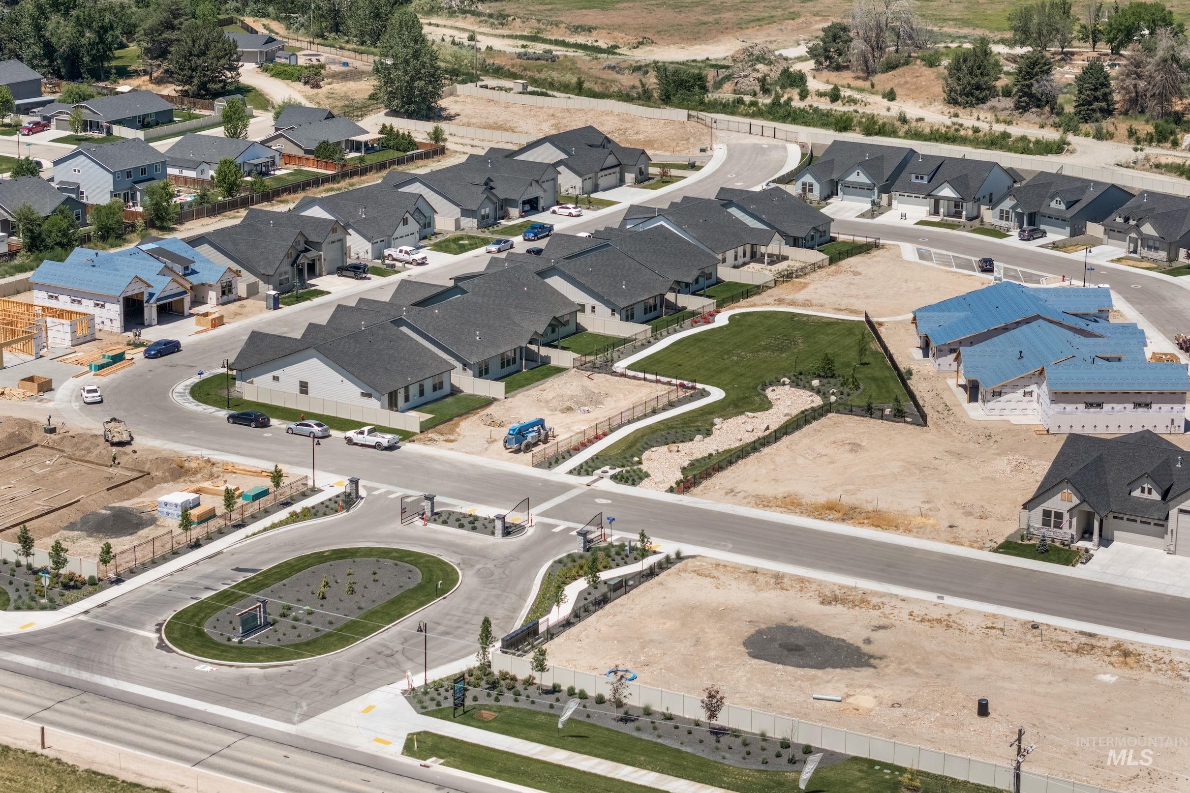 9887 W Snow Wolf Ln
