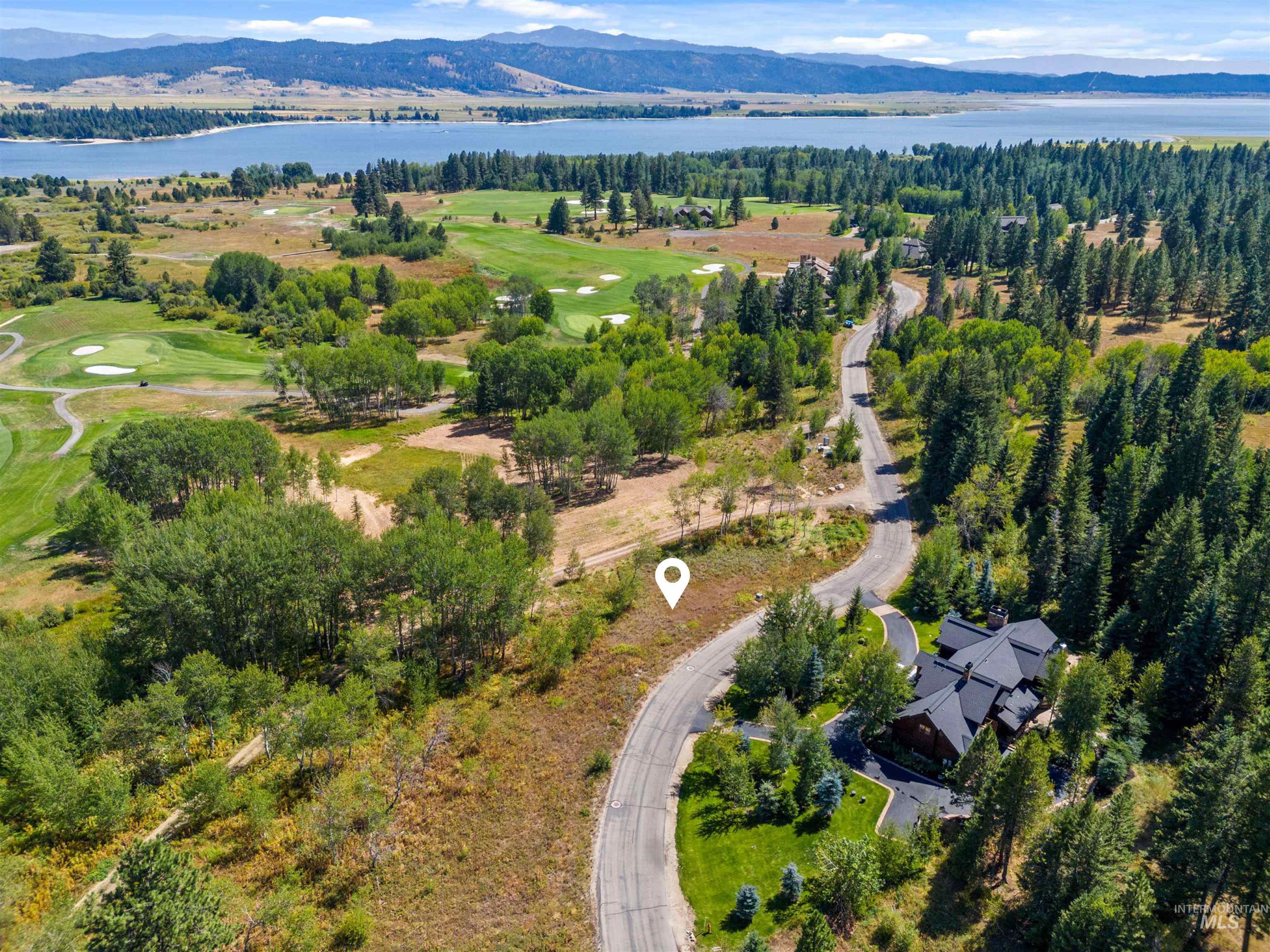 548 Discovery Dr