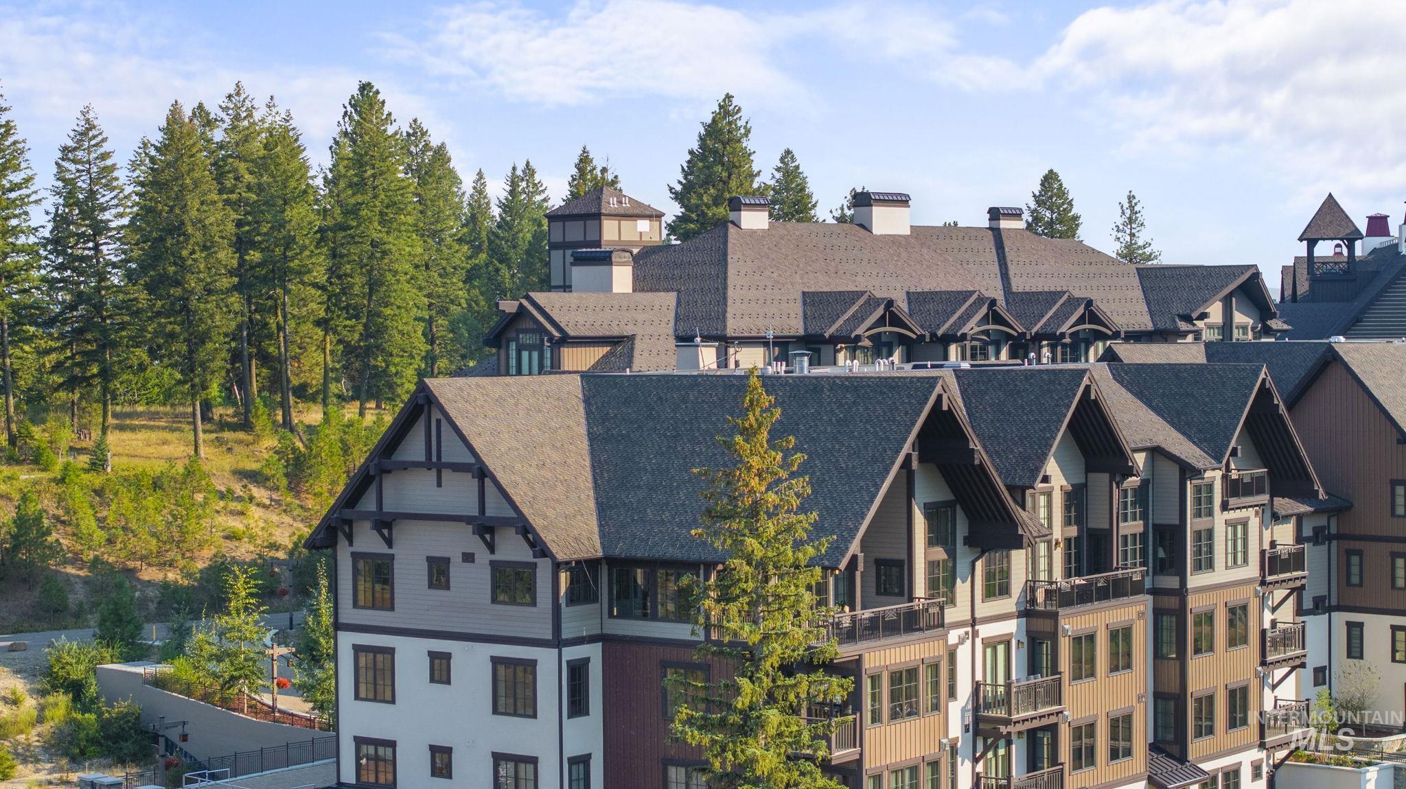 700 Village Dr. Unit: 403