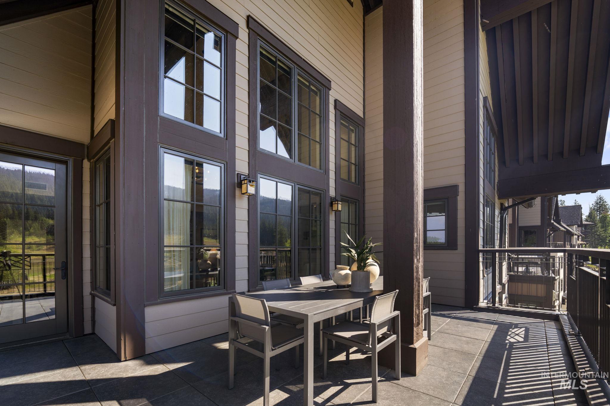 700 Village Dr. Unit: 403