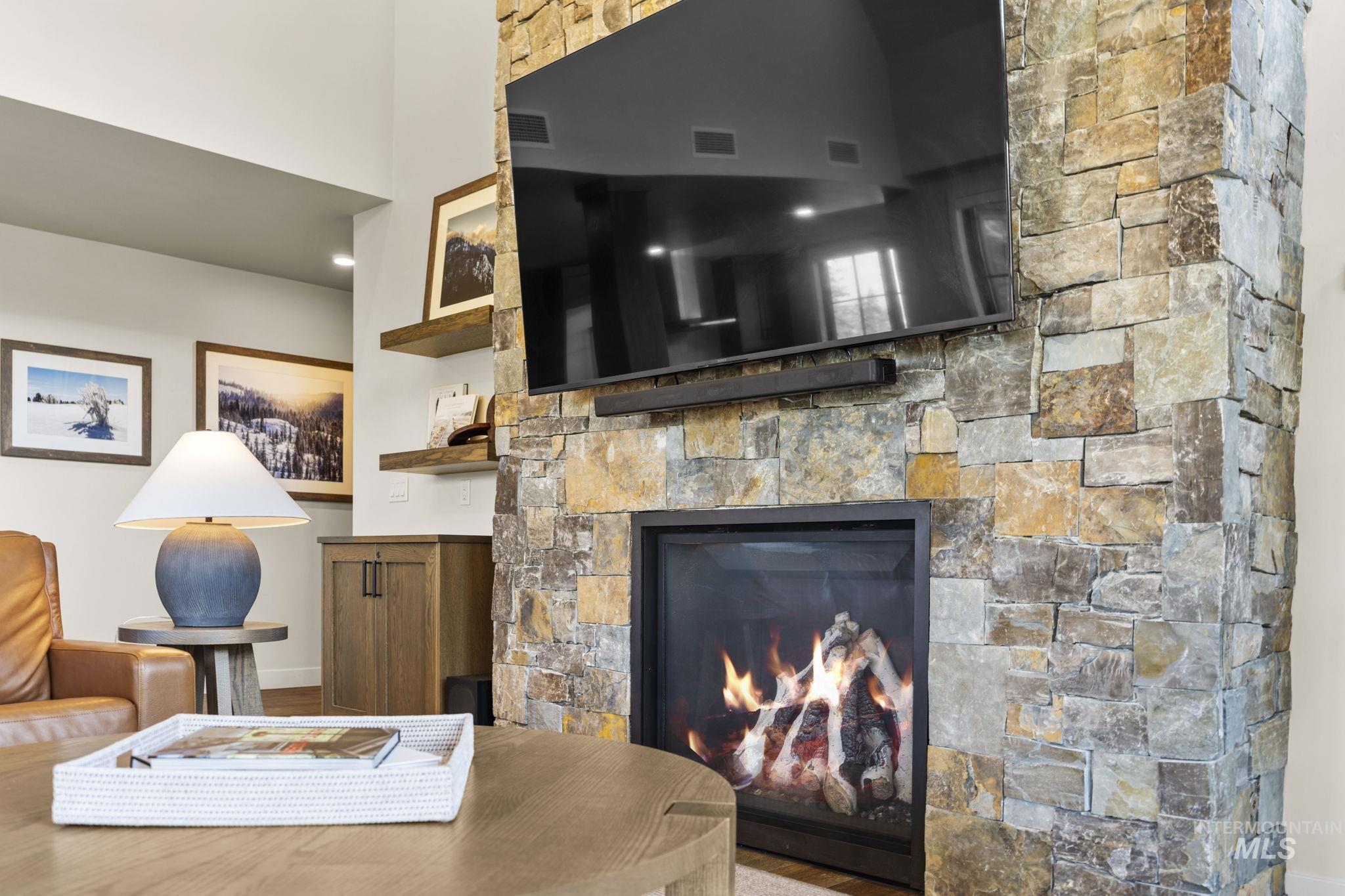 700 Village Dr. Unit: 403