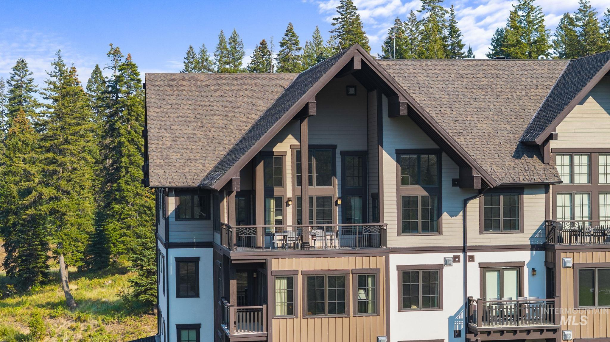 700 Village Dr. Unit: 403
