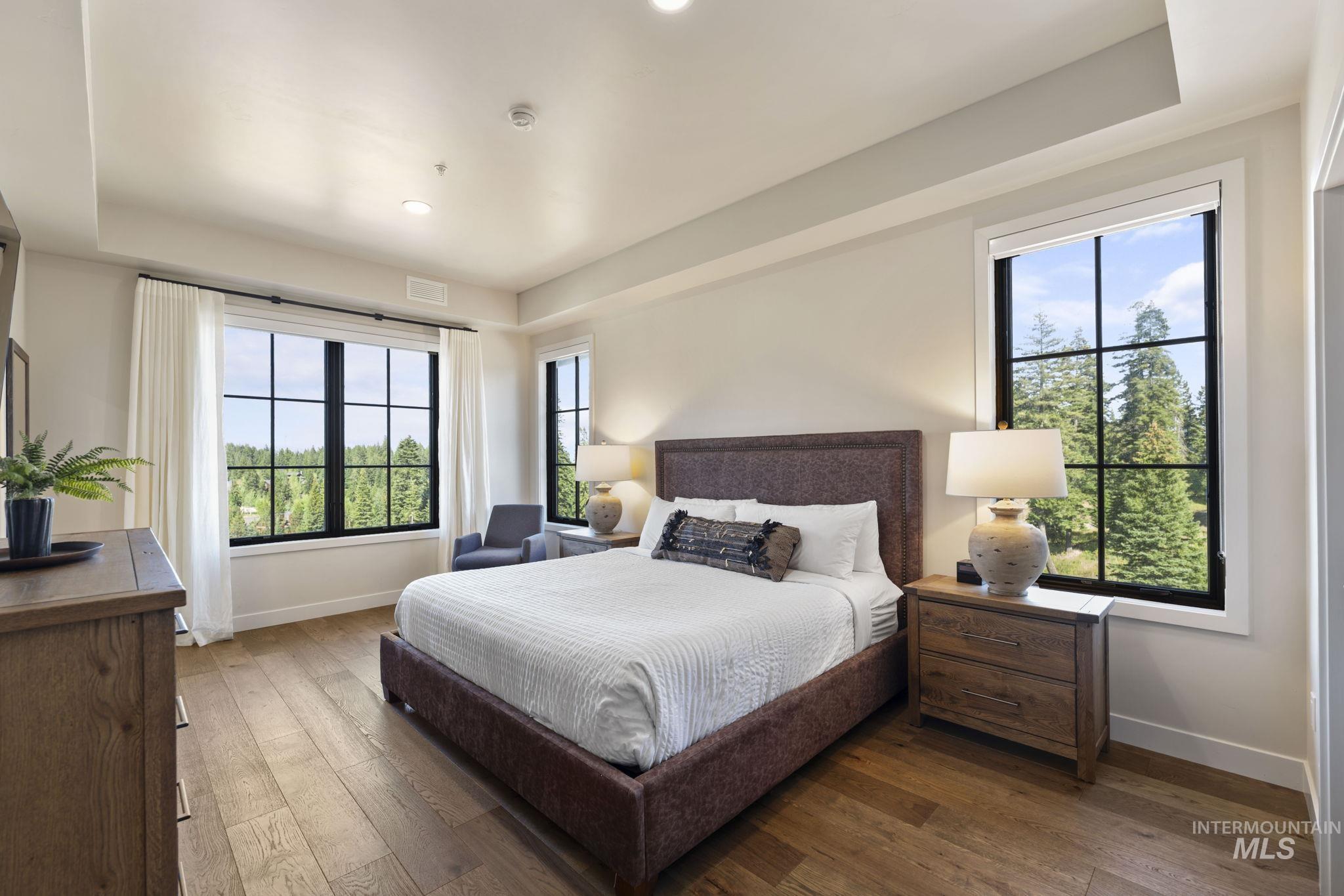 700 Village Dr. Unit: 403