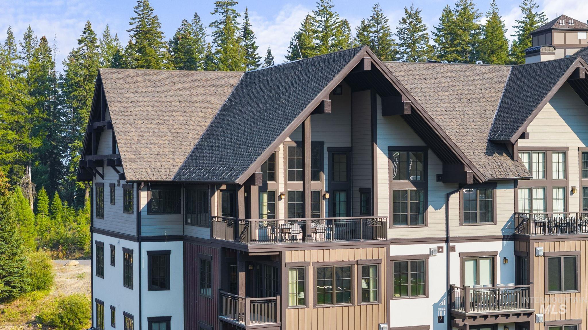 700 Village Dr. Unit: 403