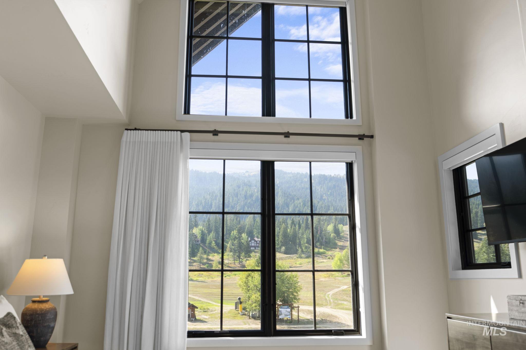 700 Village Dr. Unit: 403