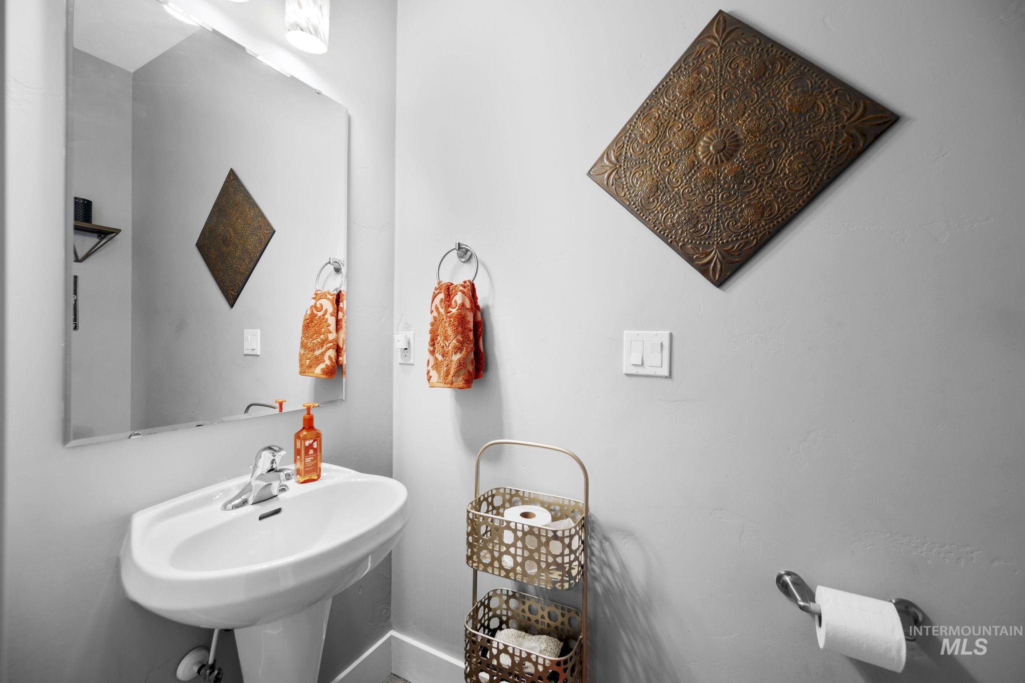 1634 W Wright Street