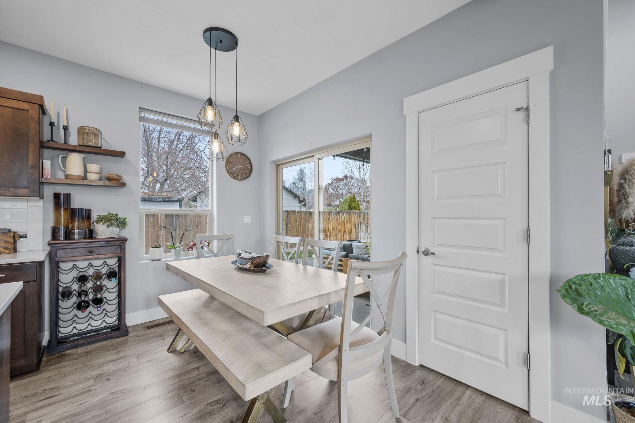 1634 W Wright Street