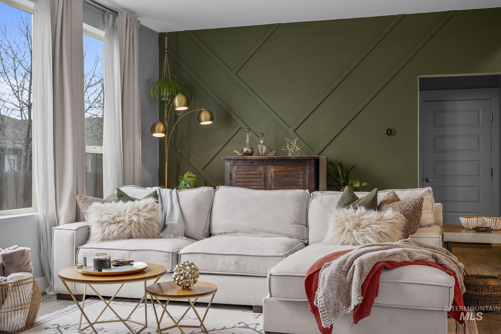 1634 W Wright Street