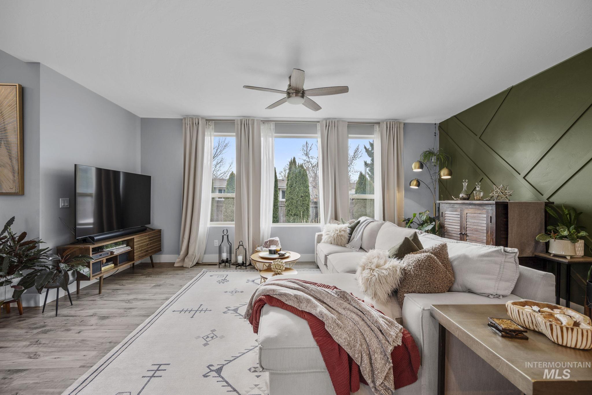 1634 W Wright Street