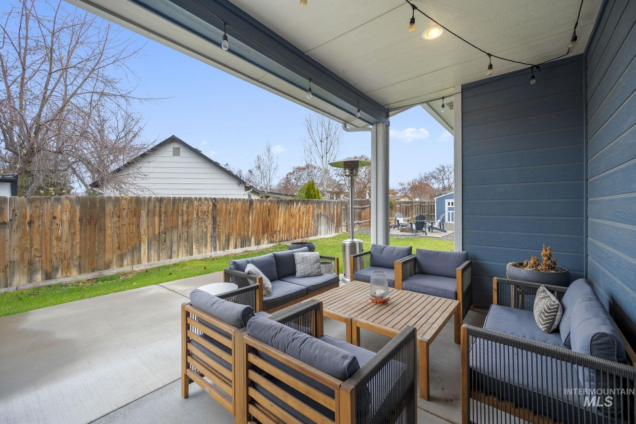 1634 W Wright Street