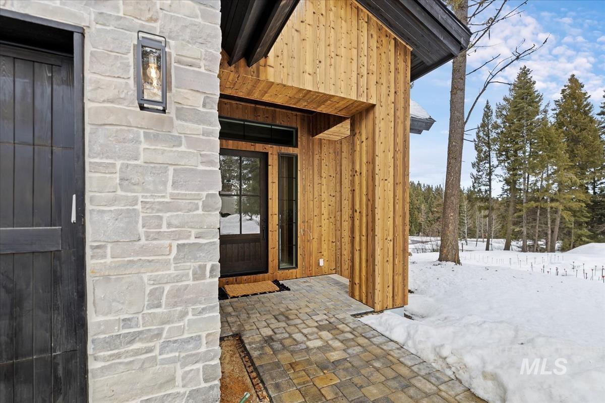 68 Ponderosa Ridge Court