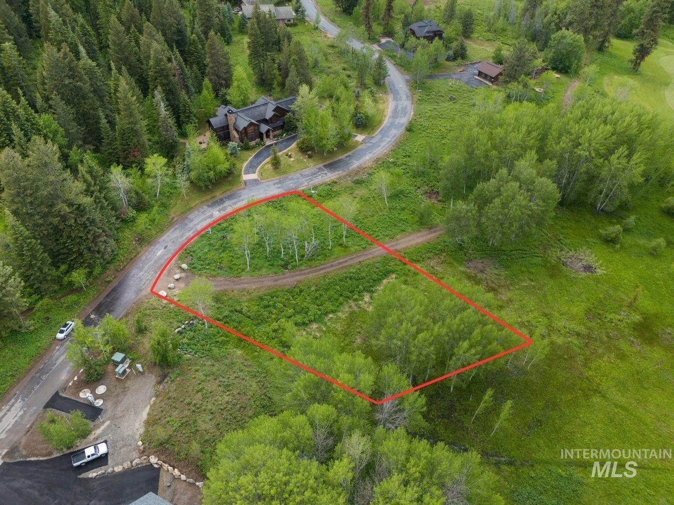 590 Discovery Dr