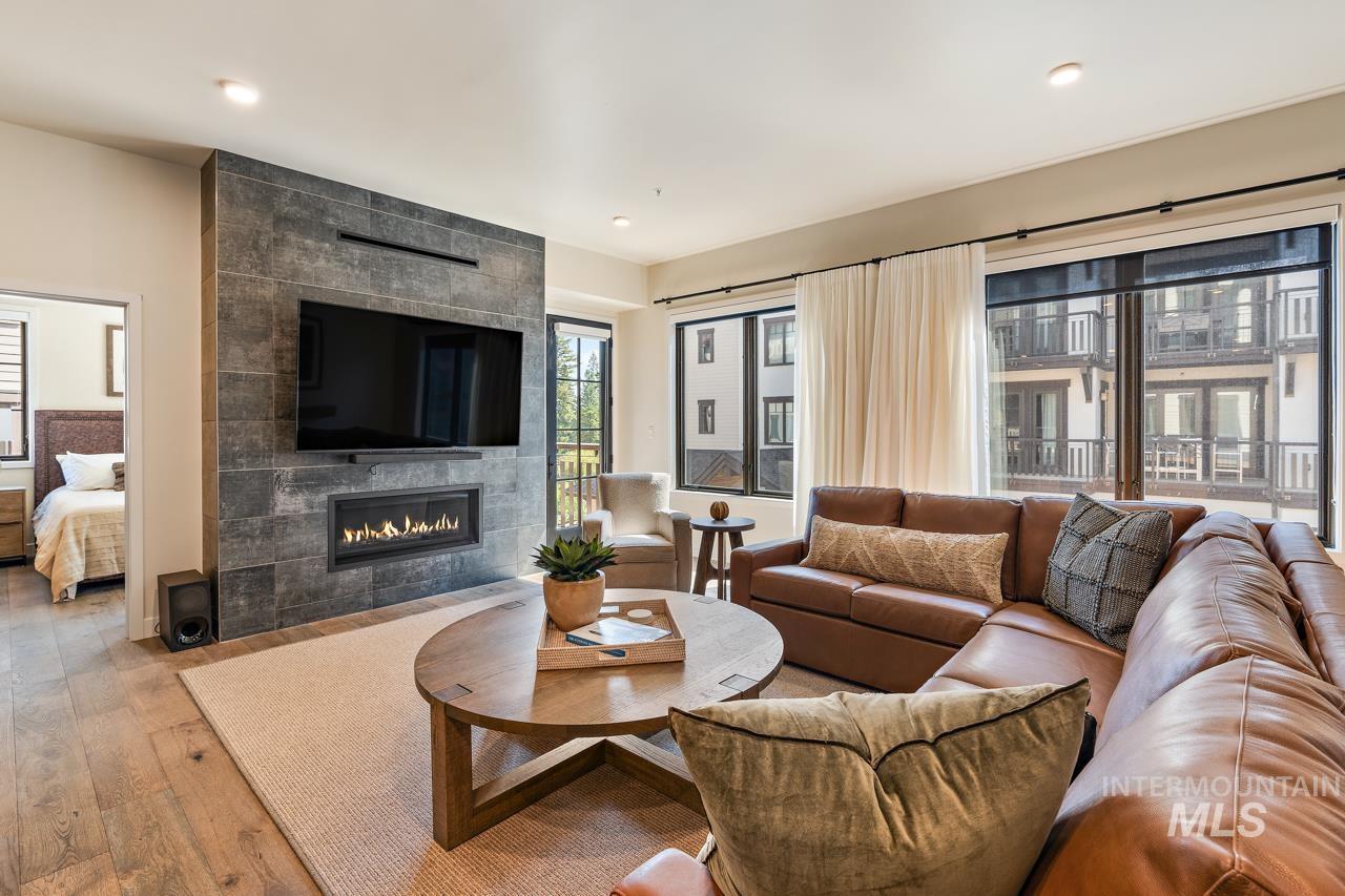 740 Village Drive Unit: 306
